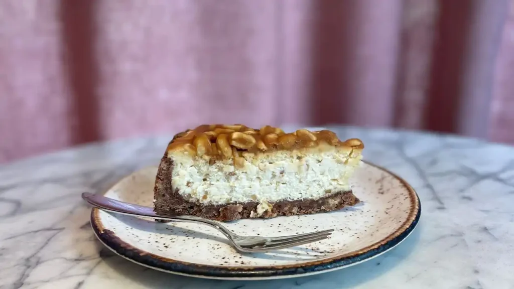 Snickers Cheesecake